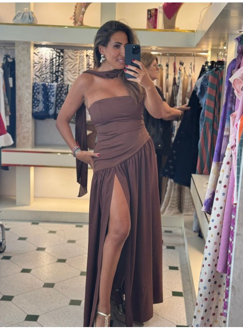 Vestido evento color marrón...