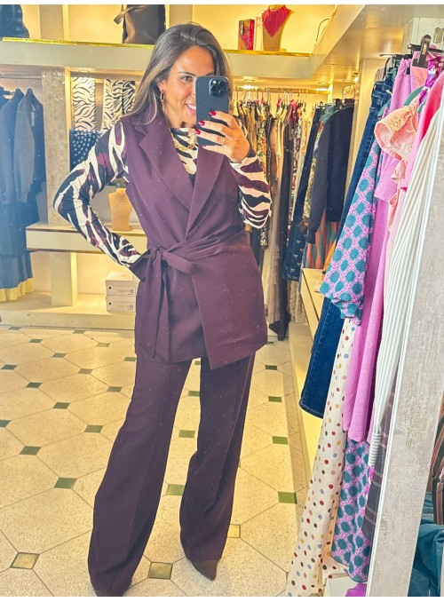 Traje chaleco cruzado