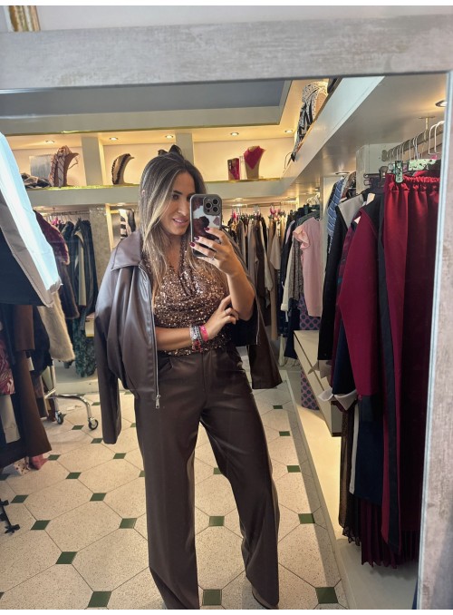 Pantalón polipiel detalle...