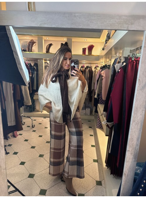 Capa de lazo color marrón