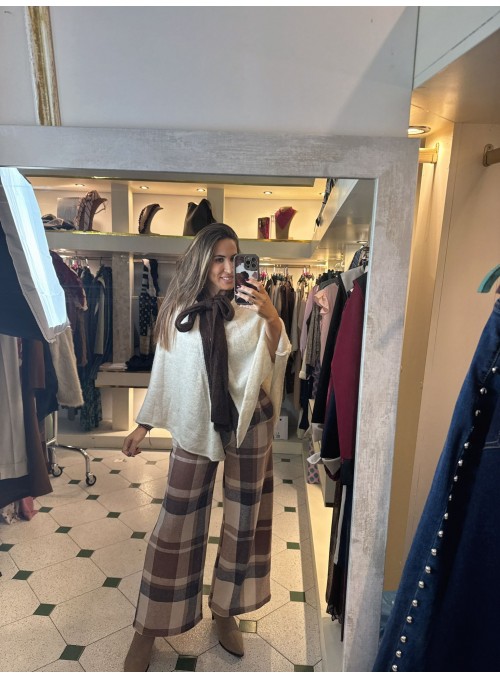 Capa de lazo color marrón